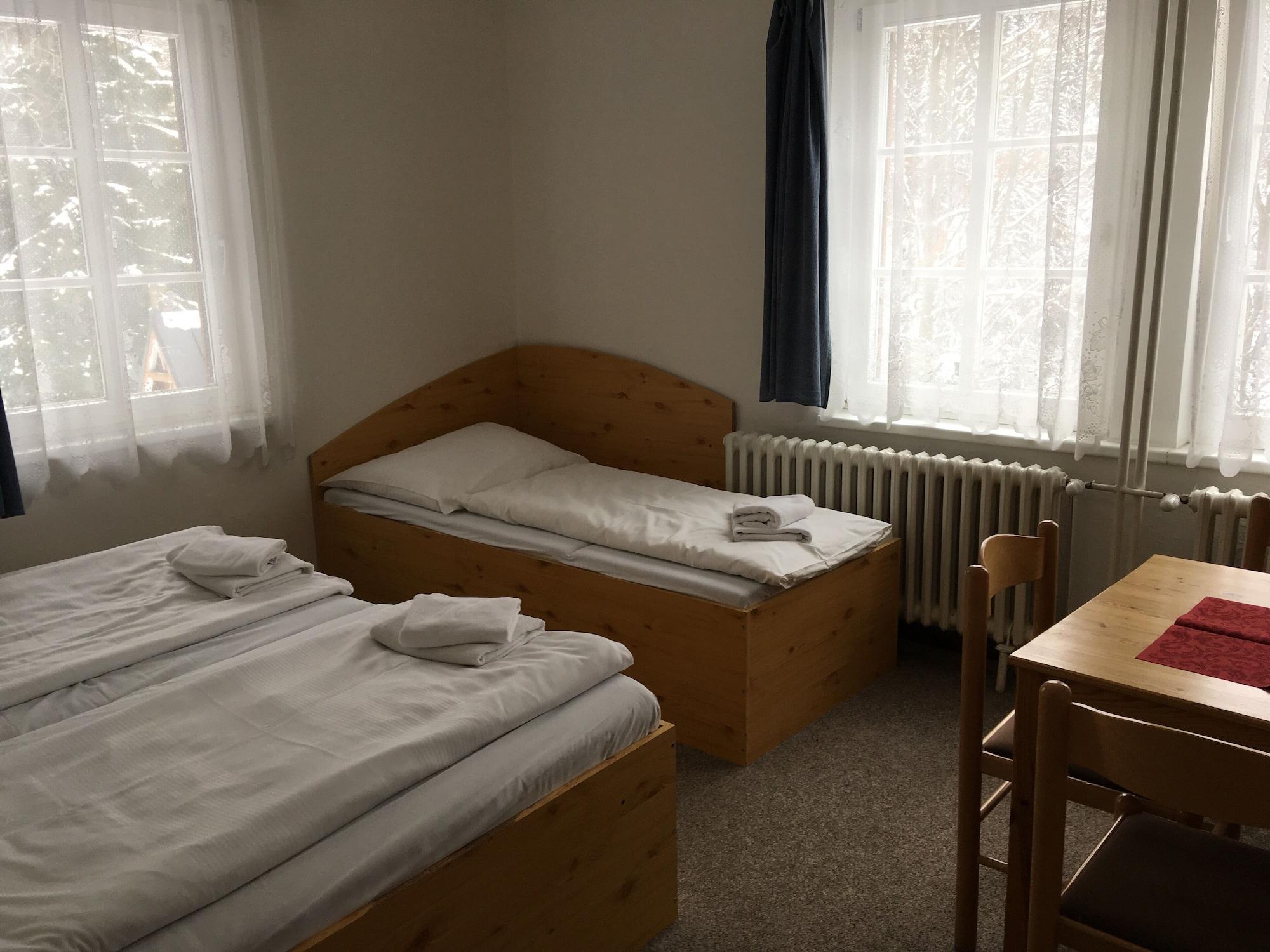 Tri Ruze Špindlerŭv Mlýn
